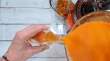 Suc de cătină cu ghimbir, lămâie și miere - Preparare pas 5