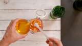 Tinctură lichior de măceșe cu ghimbir, coajă de portocală și miere - Preparare pas 6