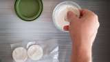 Remediu anticearcăne hidratant cu lapte, albuș ou, ulei de migdale și glicerină - Preparare pas 7