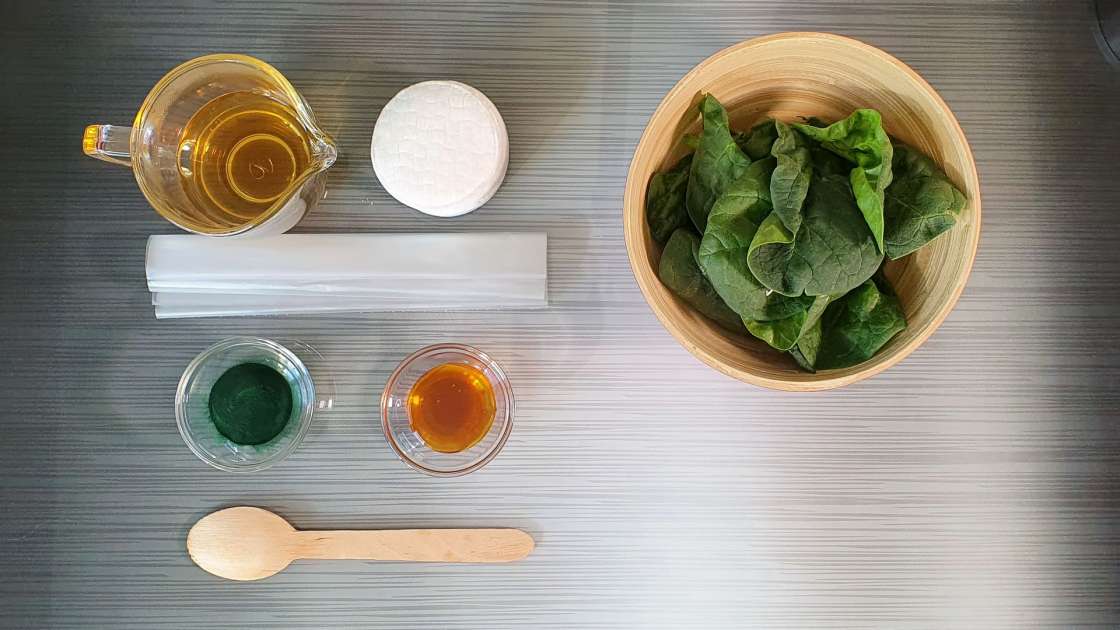 Remediu anticearcăn cu spanac, spirulina, miere și ceai verde, foto 1